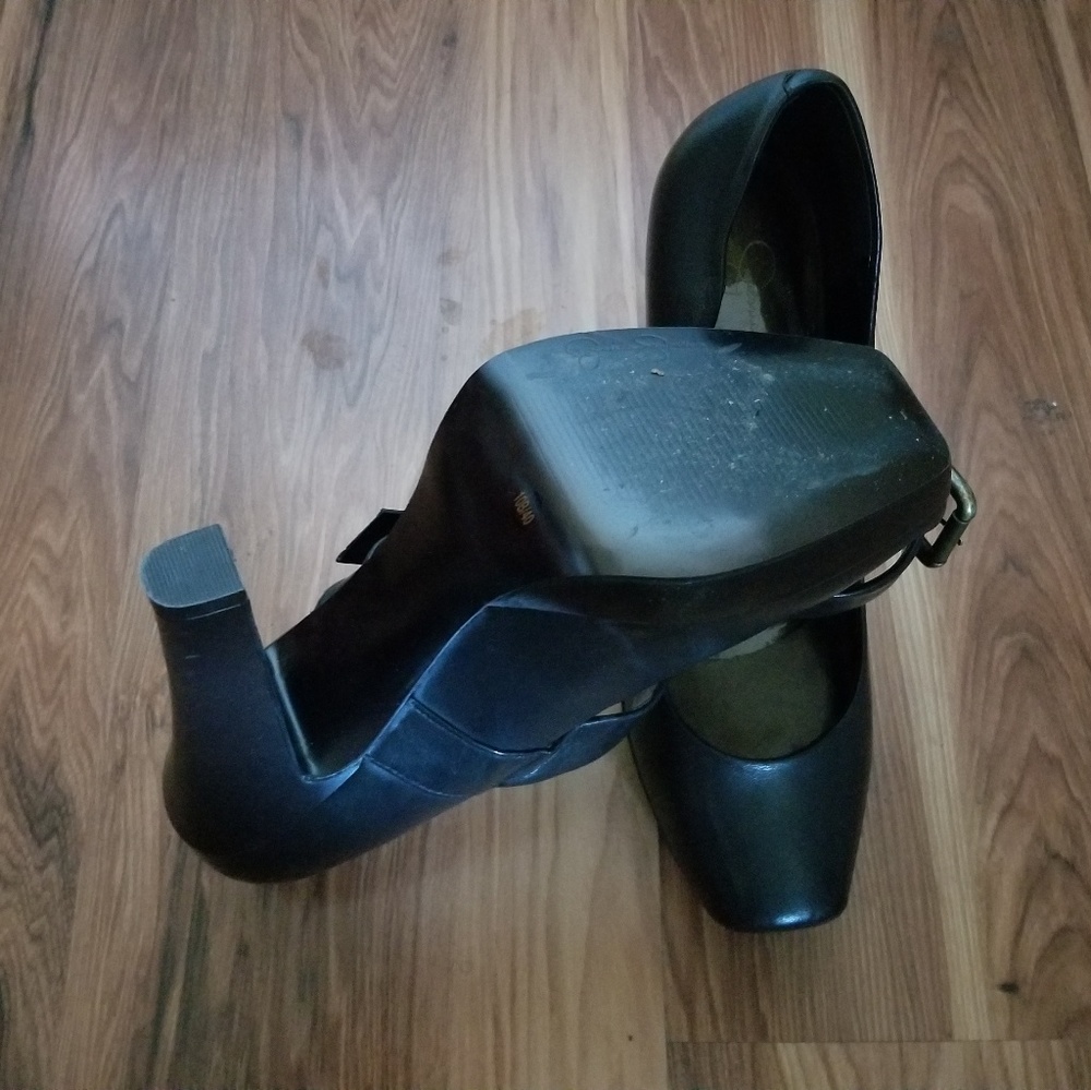 Jessica Simpson Shoes - Picture 2 of 4